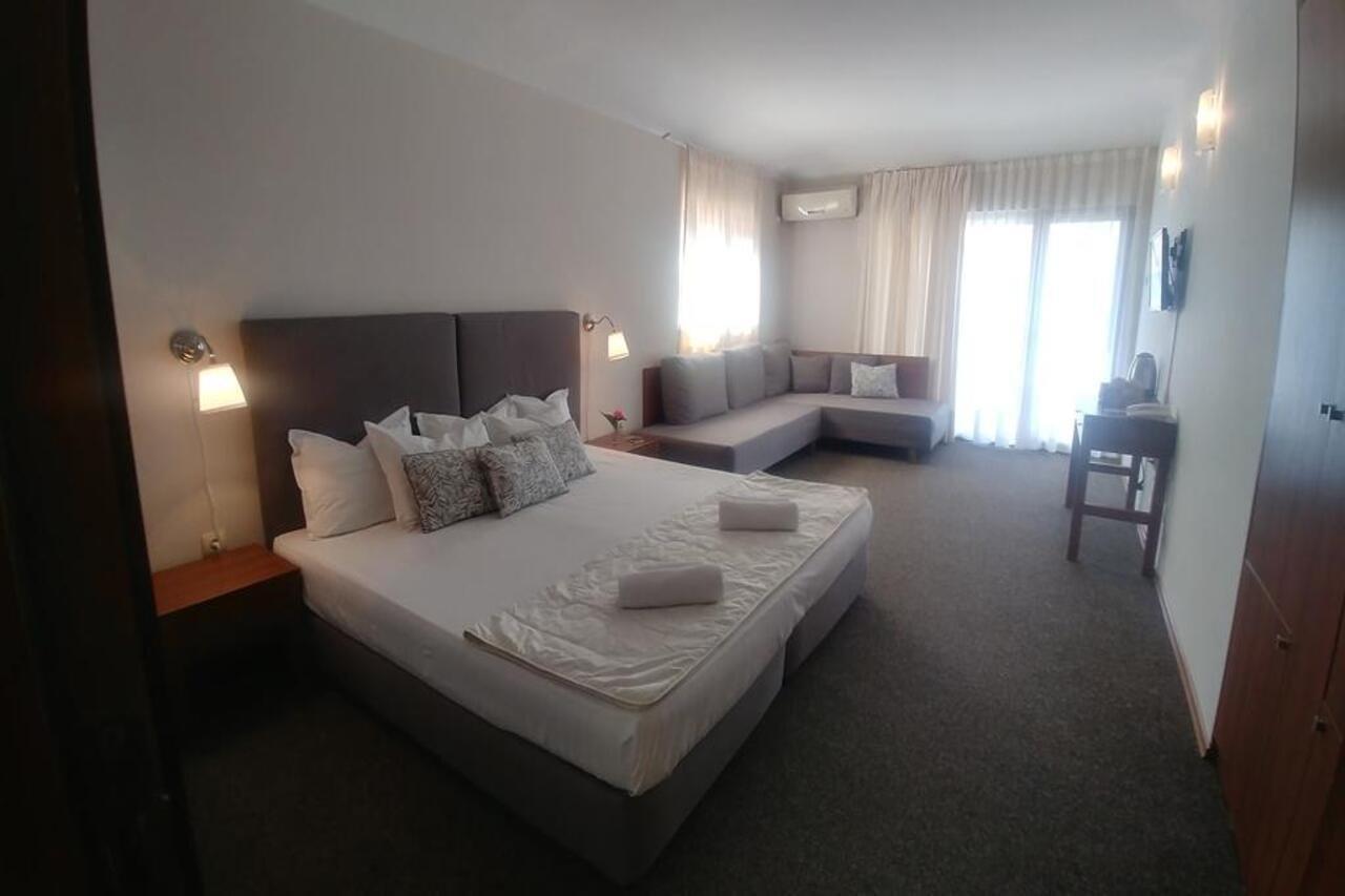 Family Hotel Muses Созополь Экстерьер фото