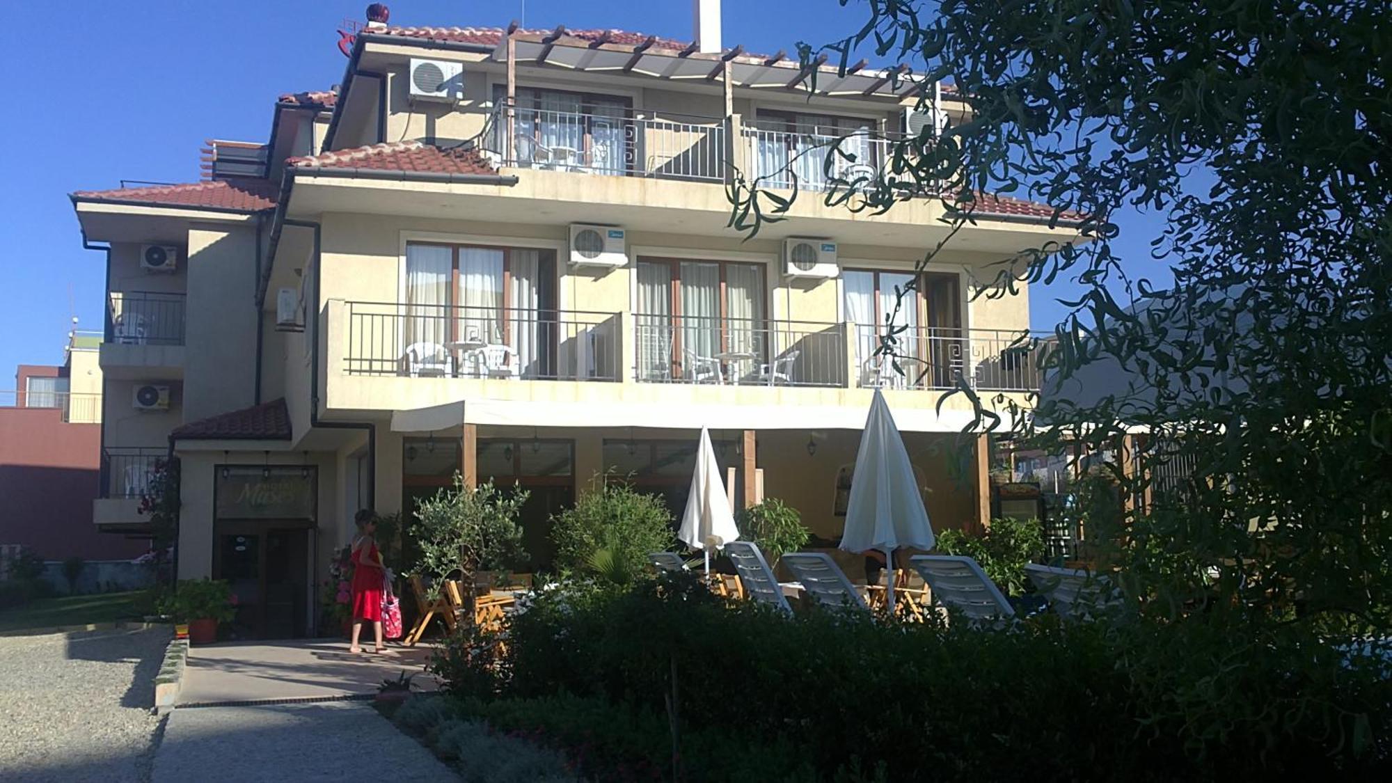 Family Hotel Muses Созополь Экстерьер фото