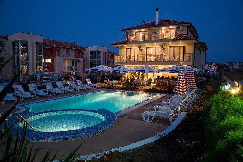 Family Hotel Muses Созополь Экстерьер фото